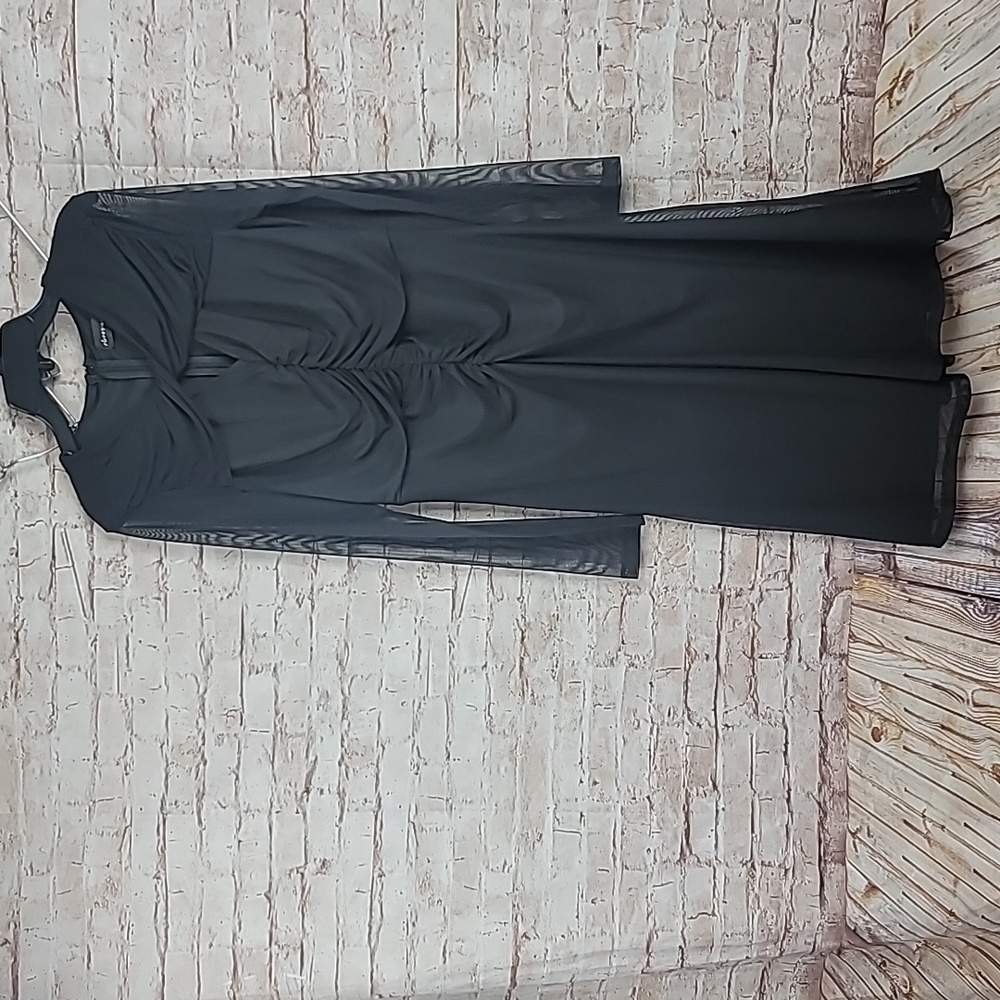 Clover and Sloane black dress sz 6 new nwt